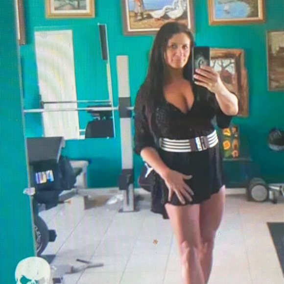 Meet your Posher, Sylvia - Picture 3 of 4